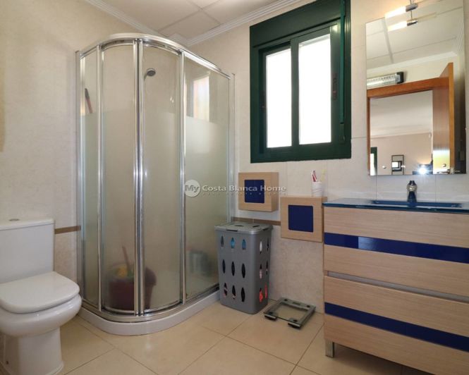 Image No.12-4 Bed Villa for sale