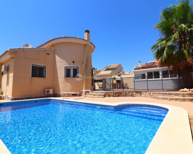 Image No.1-5 Bed Villa for sale