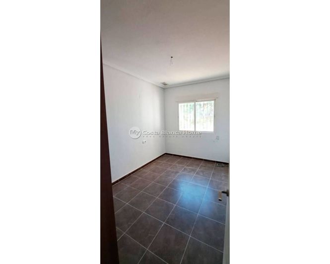 Image No.12-3 Bed Country House for sale