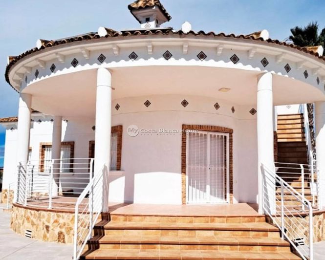 Image No.15-3 Bed Country House for sale