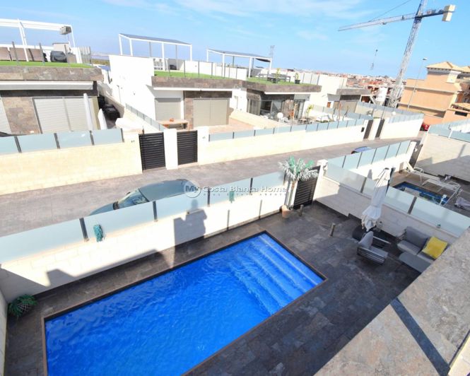 Image No.15-3 Bed Villa for sale