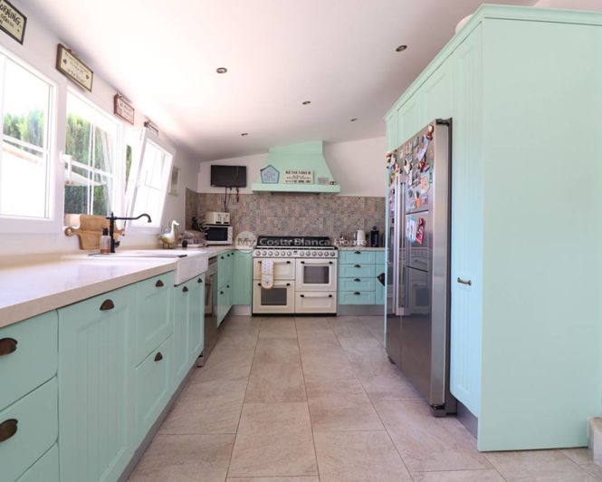 Image No.14-6 Bed Country House for sale