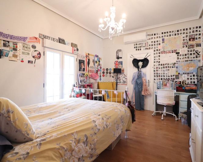 Image No.21-6 Bed Country House for sale