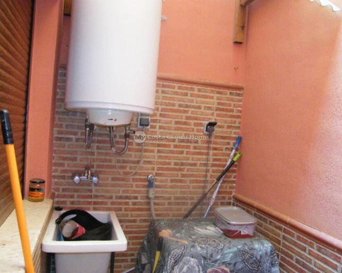 Image No.15-5 Bed Townhouse for sale