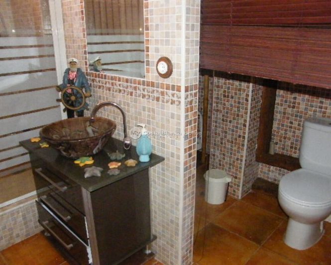 Image No.21-5 Bed Townhouse for sale