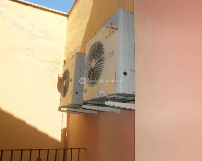 Image No.31-5 Bed Townhouse for sale