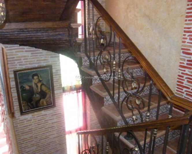 Image No.33-5 Bed Townhouse for sale