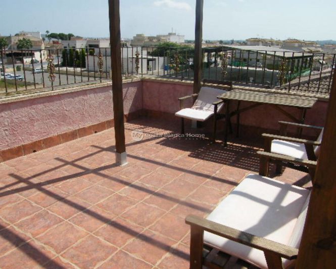 Image No.47-5 Bed Townhouse for sale