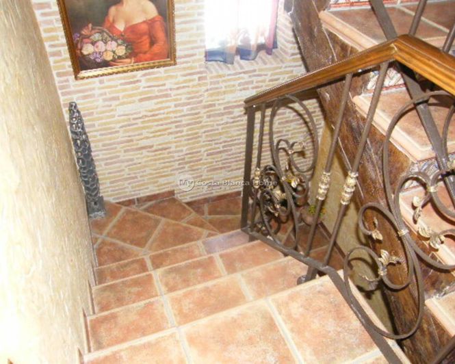 Image No.5-5 Bed Townhouse for sale