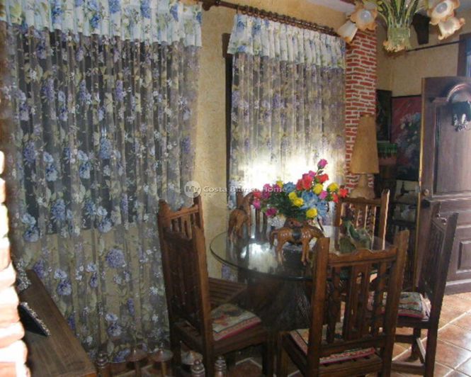 Image No.7-5 Bed Townhouse for sale