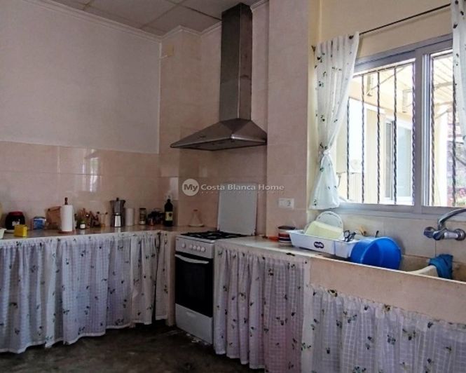 Image No.10-2 Bed Property for sale