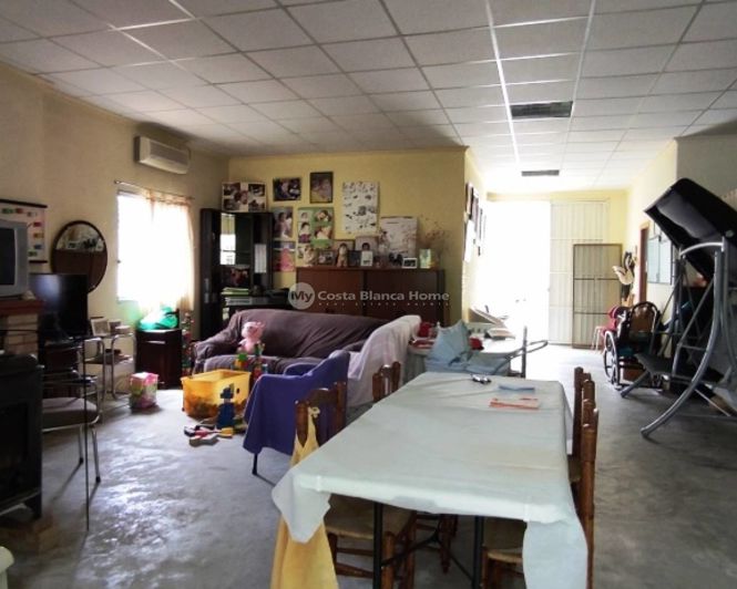 Image No.12-2 Bed Property for sale