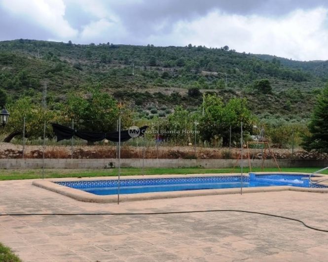 Image No.23-2 Bed Property for sale