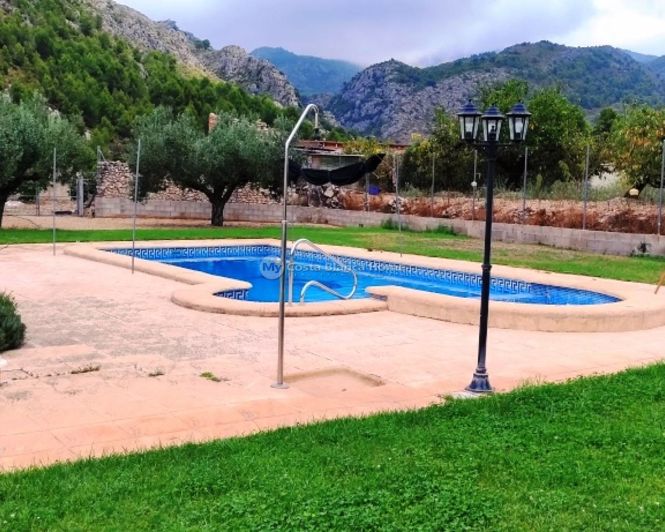 Image No.3-2 Bed Property for sale