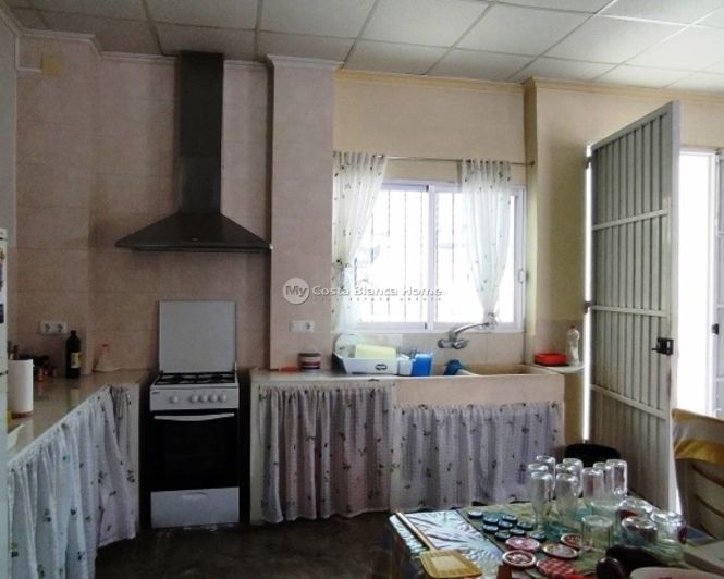 Image No.9-2 Bed Property for sale