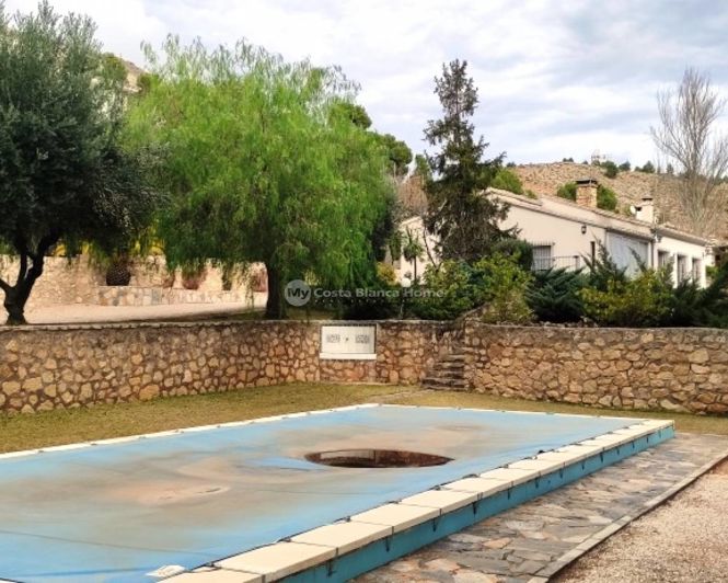 Image No.2-3 Bed Villa for sale