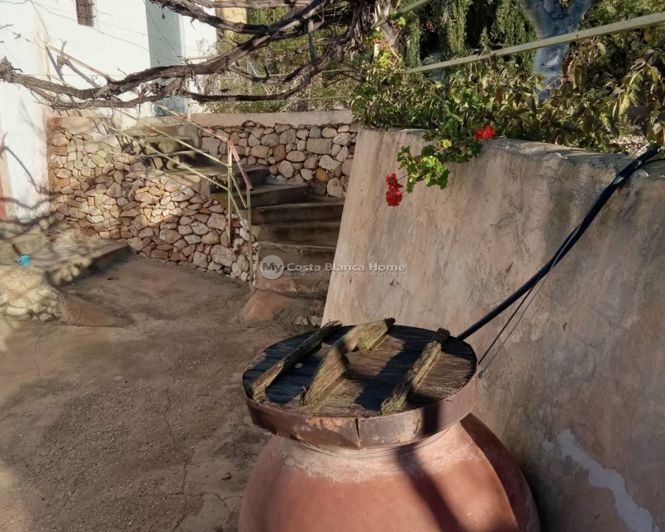 Image No.30-4 Bed Semi-Detached for sale