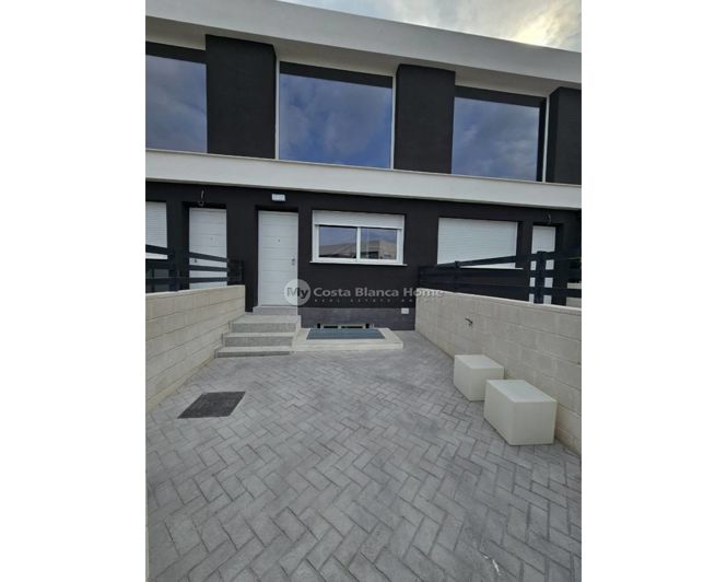 Image No.3-2 Bed Townhouse for sale