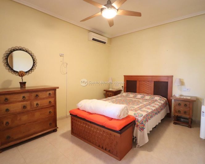 Image No.15-3 Bed Country House for sale