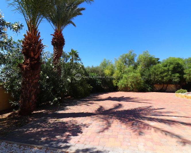 Image No.28-3 Bed Country House for sale