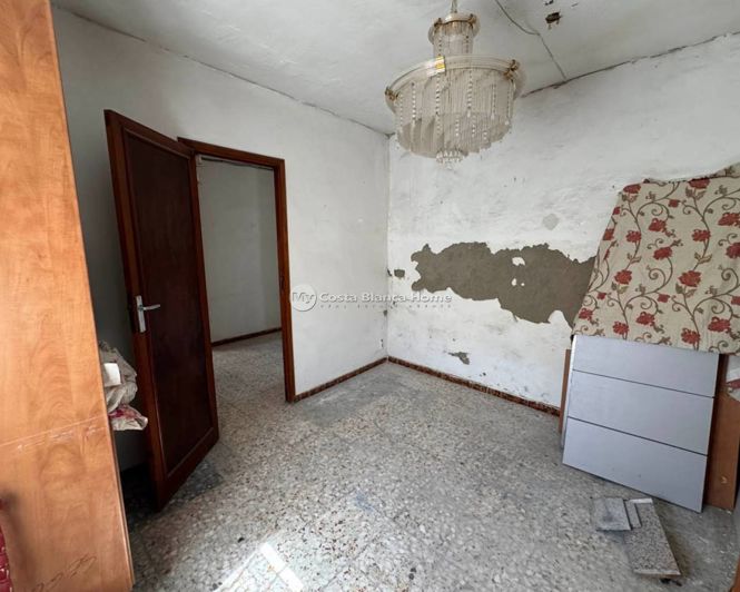 Image No.12-3 Bed Townhouse for sale