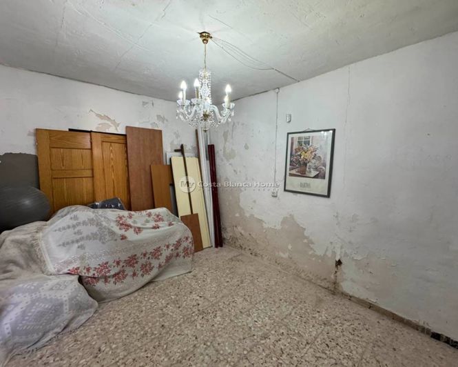 Image No.14-3 Bed Townhouse for sale