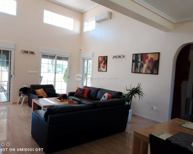 Image No.24-4 Bed Country House for sale