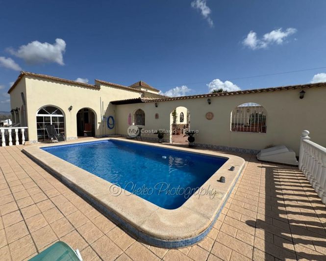 Image No.35-5 Bed Country House for sale