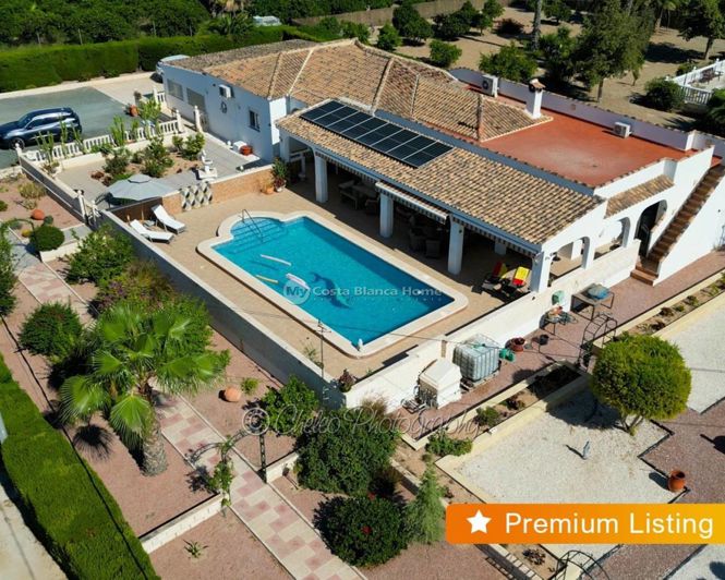 Image No.1-4 Bed Villa for sale