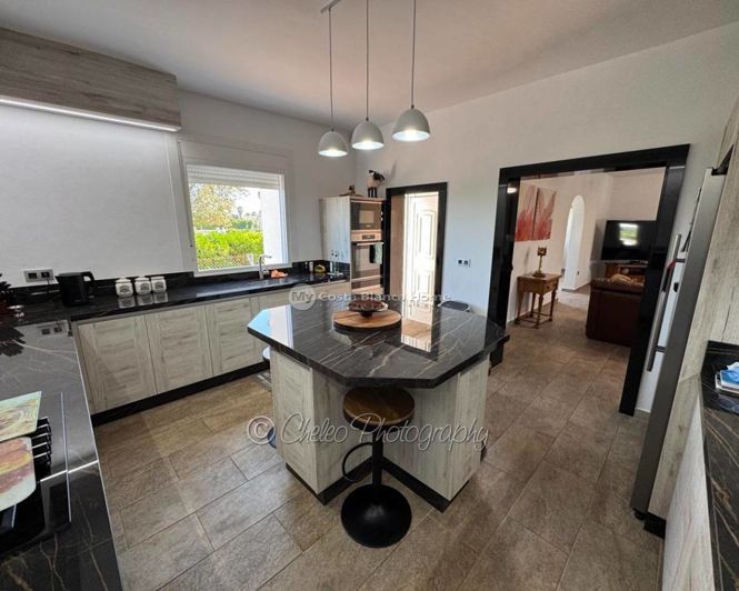 Image No.17-4 Bed Villa for sale