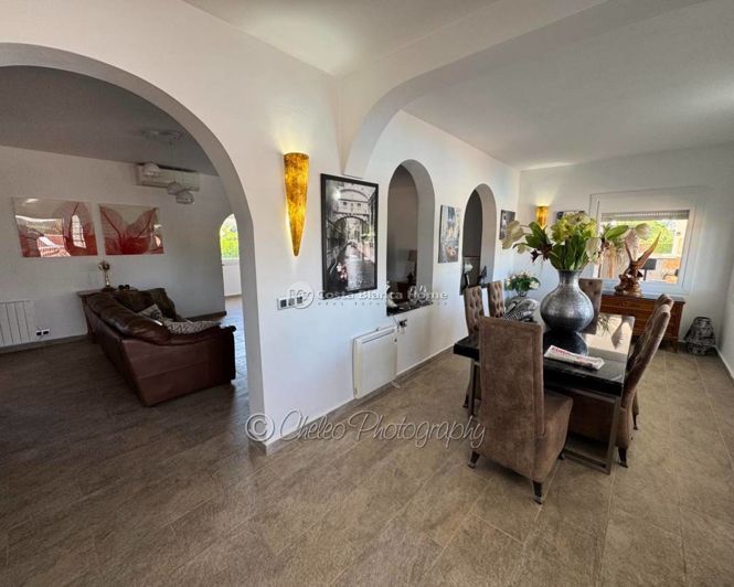 Image No.3-4 Bed Villa for sale