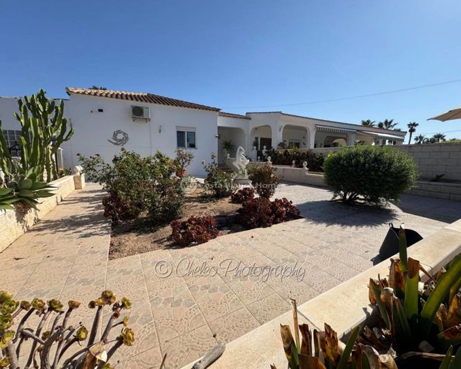 Image No.37-4 Bed Villa for sale