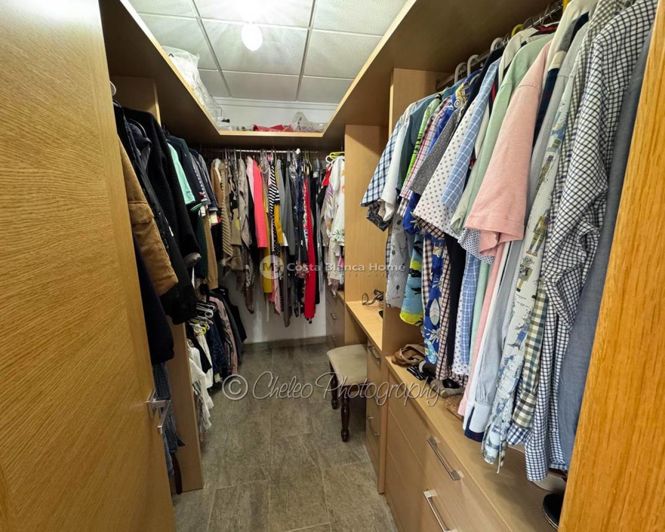 Image No.9-4 Bed Villa for sale