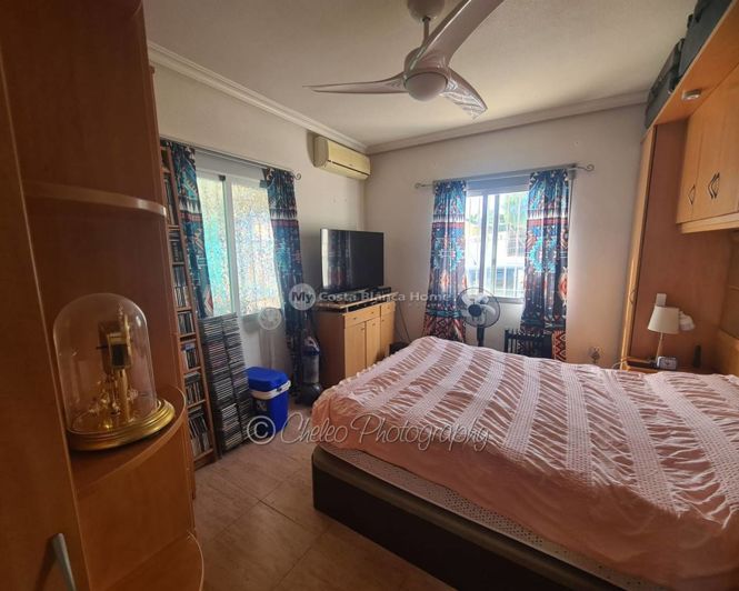 Image No.11-3 Bed Country House for sale