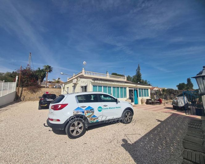 Image No.16-3 Bed Country House for sale