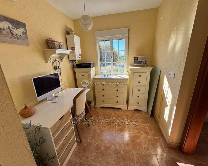 Image No.19-3 Bed Country House for sale