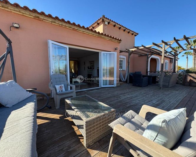 Image No.23-3 Bed Country House for sale