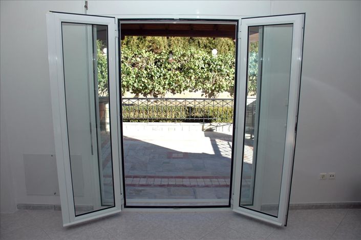 Image No.12-5 Bed Property for sale