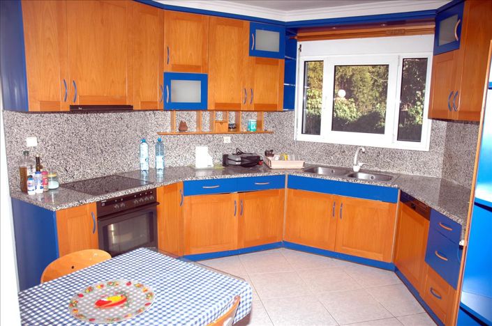 Image No.15-5 Bed Property for sale