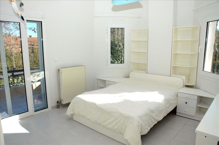 Image No.19-5 Bed Property for sale