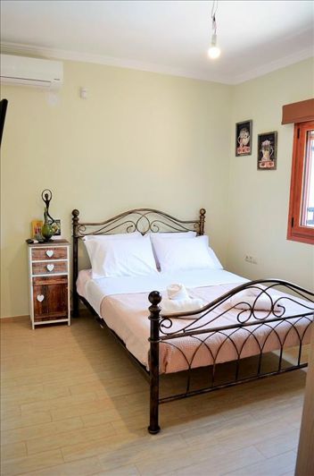 Image No.16-4 Bed Property for sale