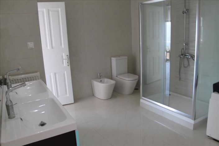 Image No.17-Villa for sale