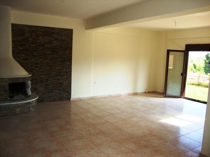 Image No.11-3 Bed Maisonette for sale