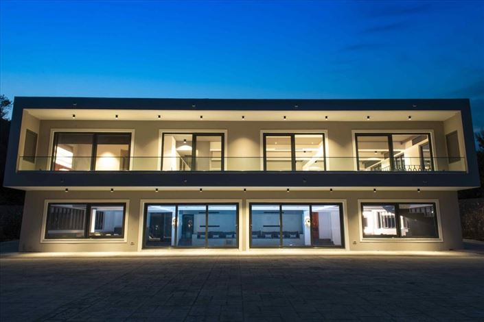 Image No.1-5 Bed Villa for sale