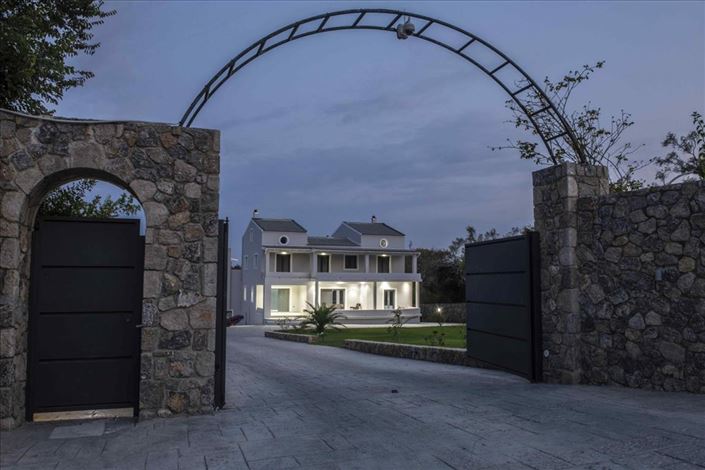 Image No.9-5 Bed Villa for sale