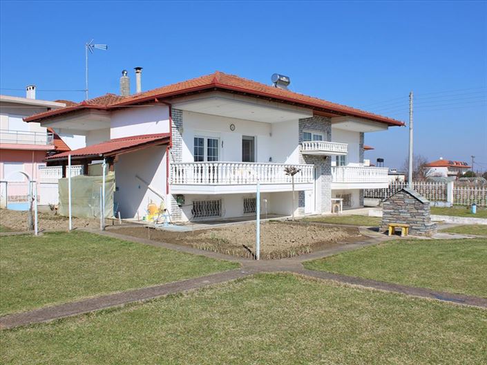 Image No.2-4 Bed Property for sale