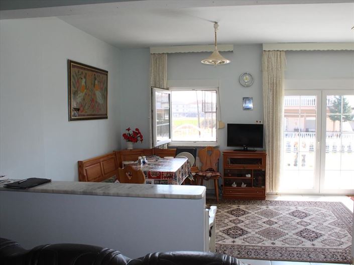 Image No.5-4 Bed Property for sale