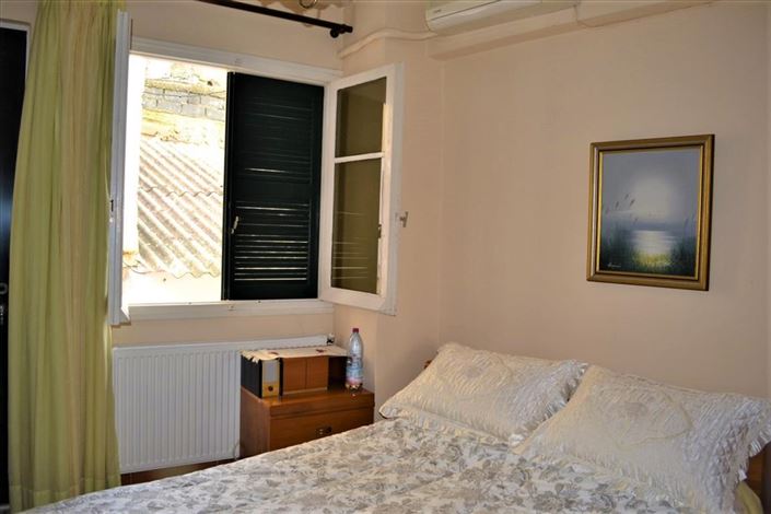 Image No.11-2 Bed Maisonette for sale