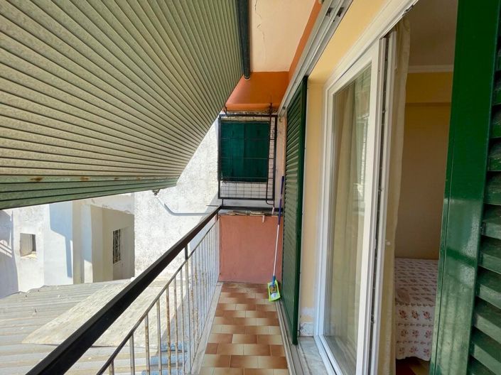 Image No.14-2 Bed Maisonette for sale