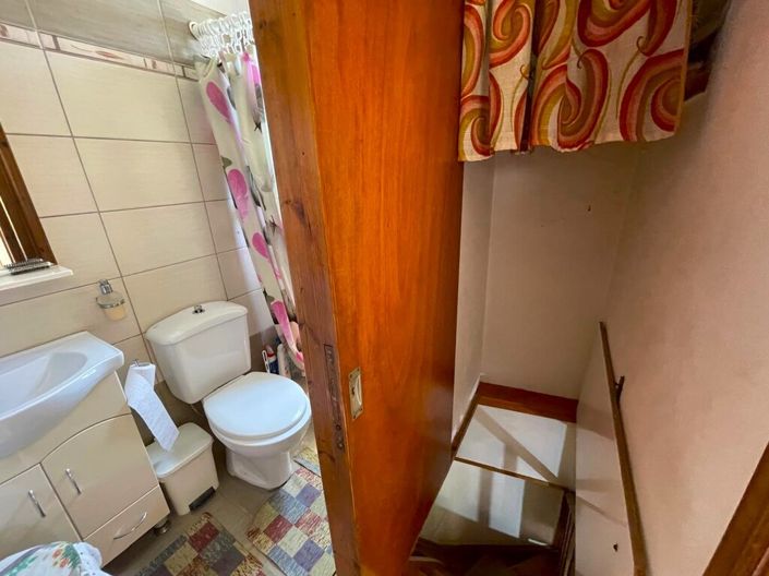 Image No.17-2 Bed Maisonette for sale